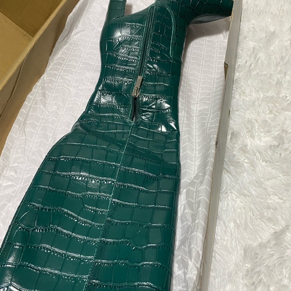 MARC FISHER Giancarlo Knee High Boot In Dark Green 300 Size 5 NIB - Picture 13 of 16